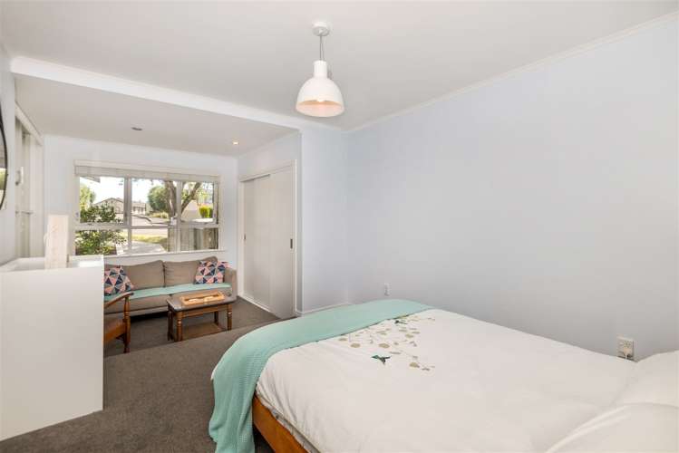 13 Coronation Street Belmont_26