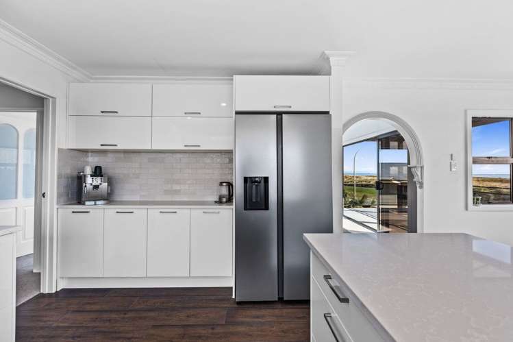 816 Papamoa Beach Road Papamoa_11