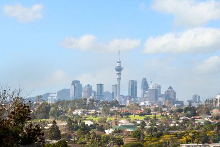 8 Riverview Road New Lynn_18