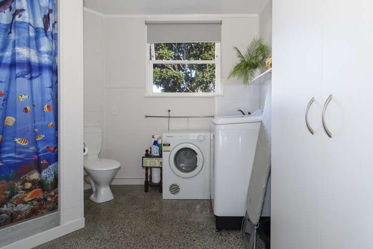 40 Eaton Crescent Matua_13