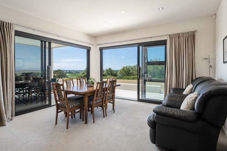 121 Marlborough Ridge Drive Fairhall_3