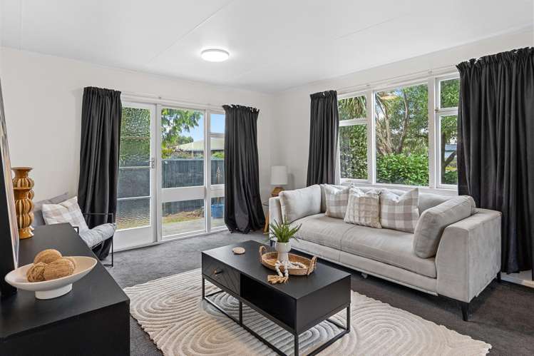 38 Clivedon Place Redwood_2
