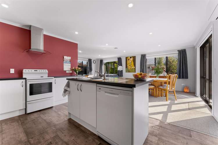 17 Hammill Grove Stoke_15