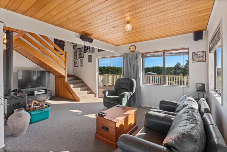 593 Waikawa Beach Road Waikawa Beach_11