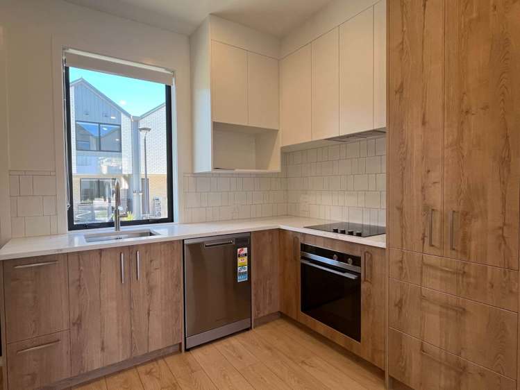 18/21 Makomako Drive Orewa_3