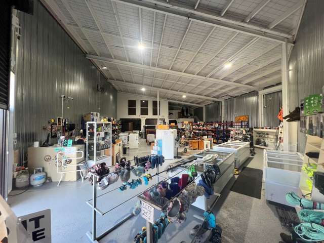 Unit 2/253 State Highway 10 Cable Bay_3