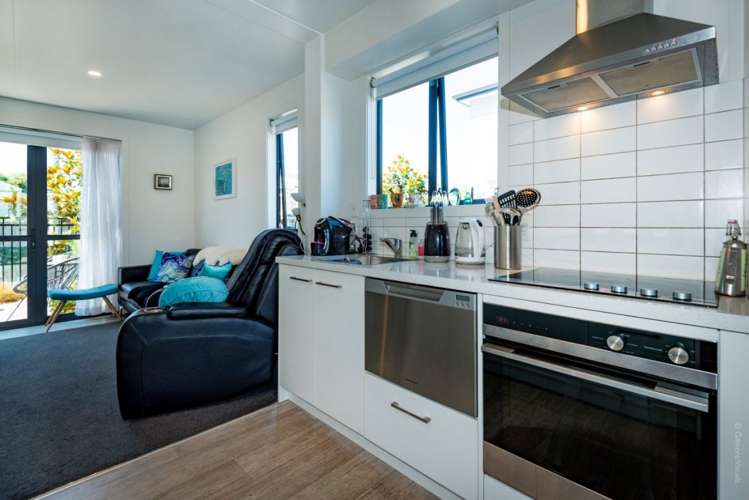 5/14 Buffon Street Waltham_13