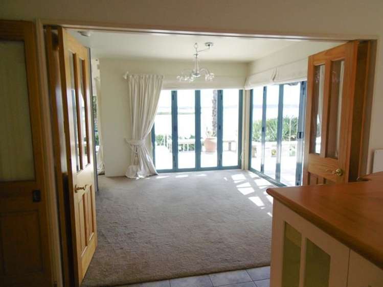 128 Beach Road Te Atatu Peninsula_5