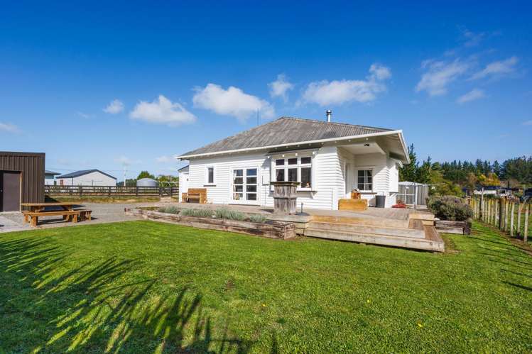 8 Knorp Street Halcombe_15