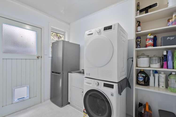 10 Whitby Place Westown_19