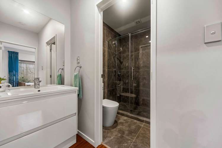 5a Mcquoids Road Flat Bush_16