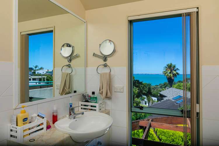 4/92 Churchill Road Murrays Bay_18