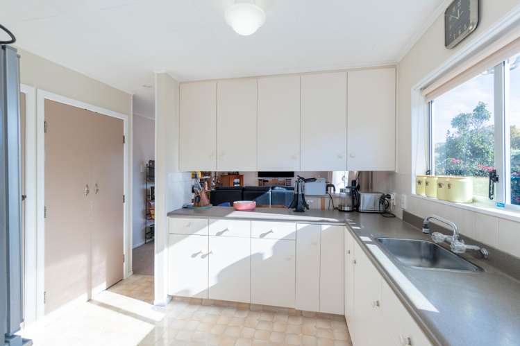 11b Waddington Drive Naenae_7