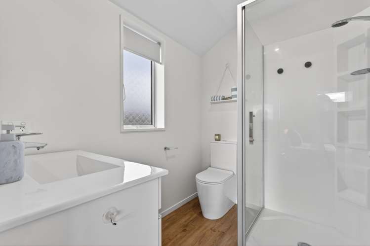 54 Graeme Foote Street Darfield_10