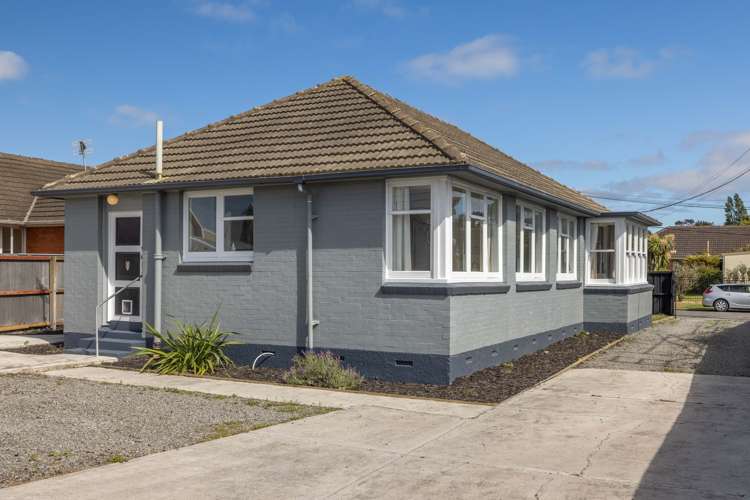 71 Aldershot Street Aranui_11
