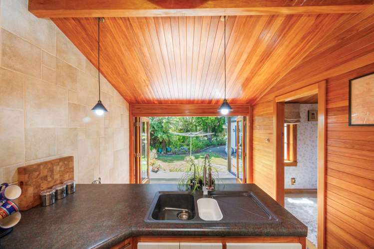 18 Miro Street Takaro_13