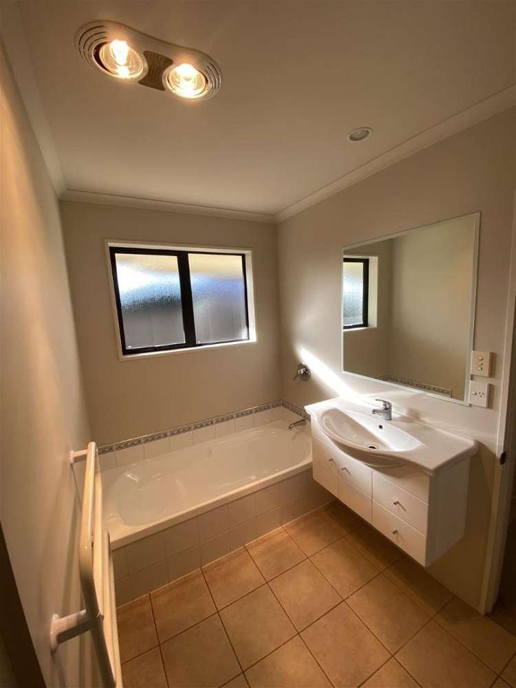 216 Southfield Drive Lincoln_9