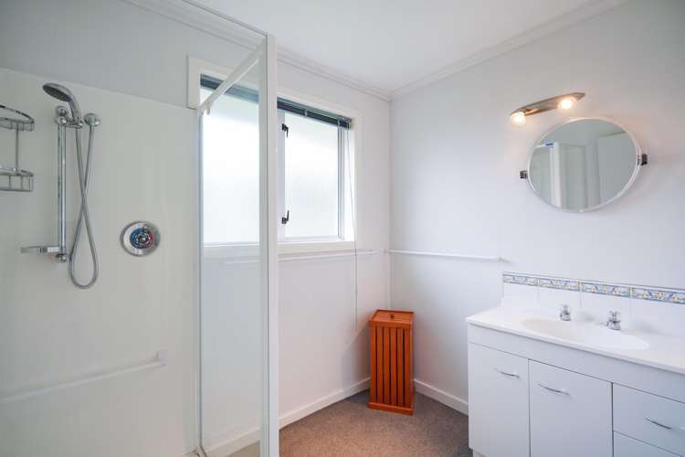 64 Ariki Avenue Otatara_14