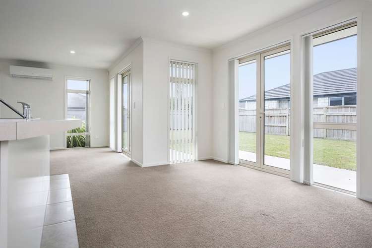 31 Plescher Crescent Leamington_6