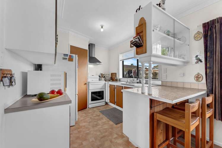 2/10 Duke Street Papakura_6