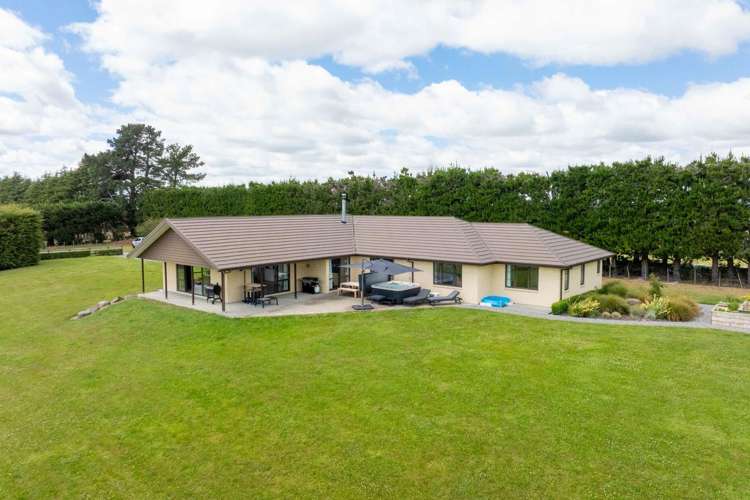 106 Davis Road Cust_21