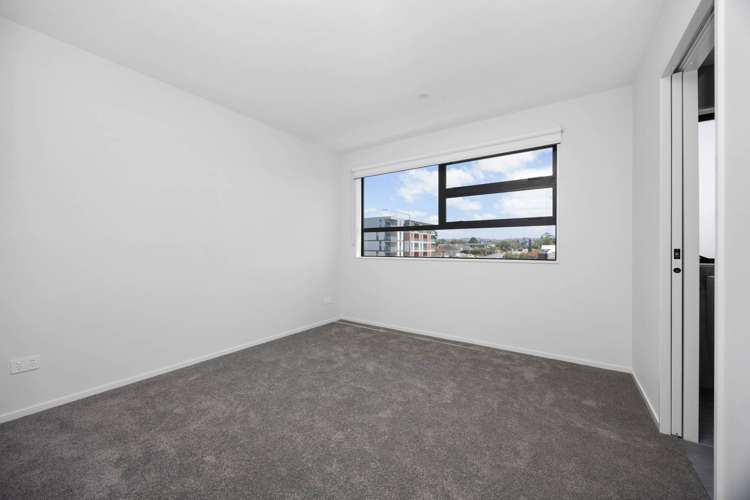 3/3153 Great North Road New Lynn_8