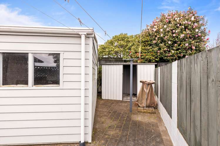 10 Leon Place Waitara_21