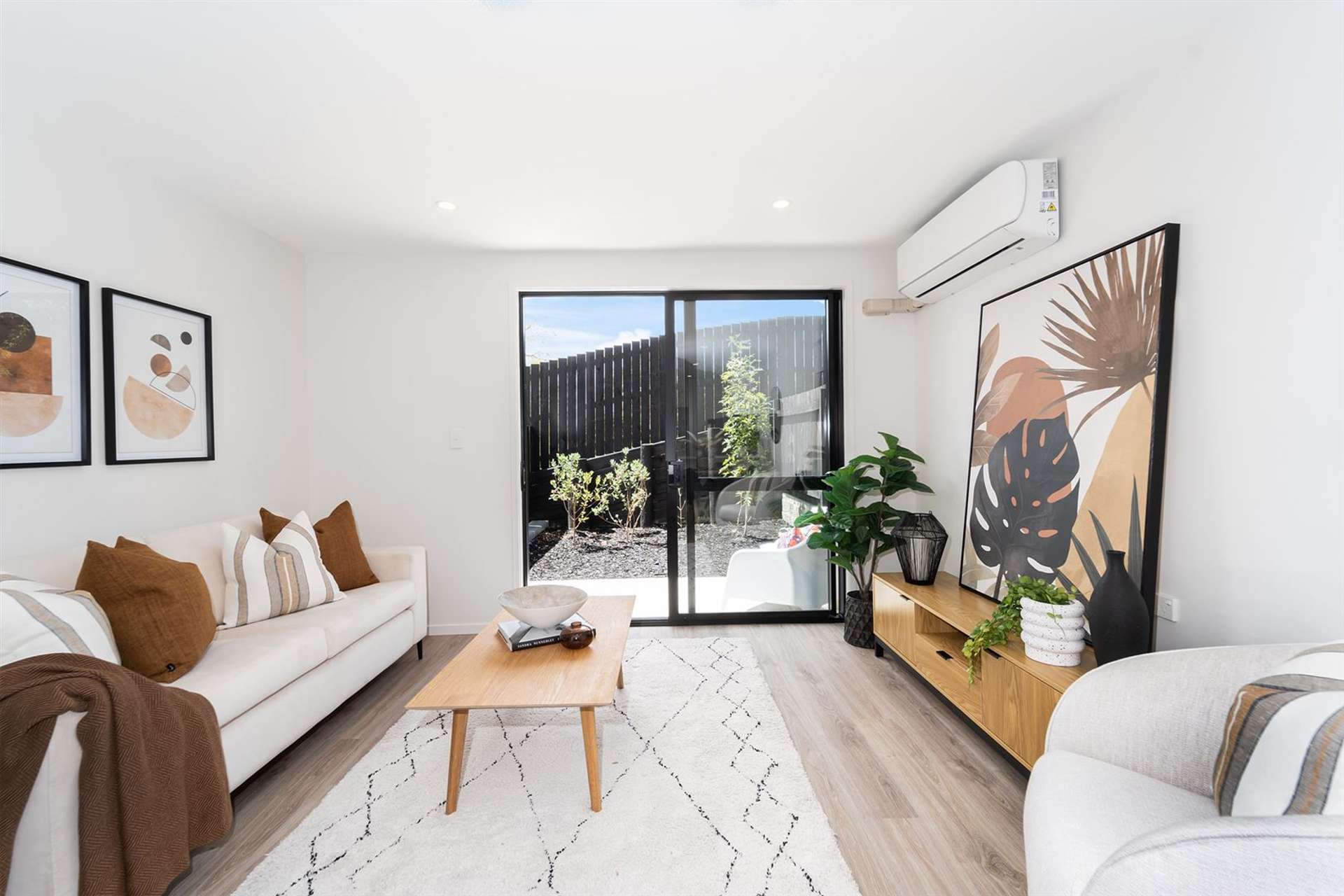 7/8 Chivalry Road Glenfield_0