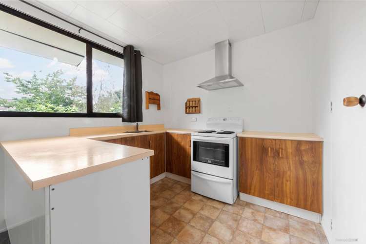 1/9 Kirrie Avenue Te Atatu South_6