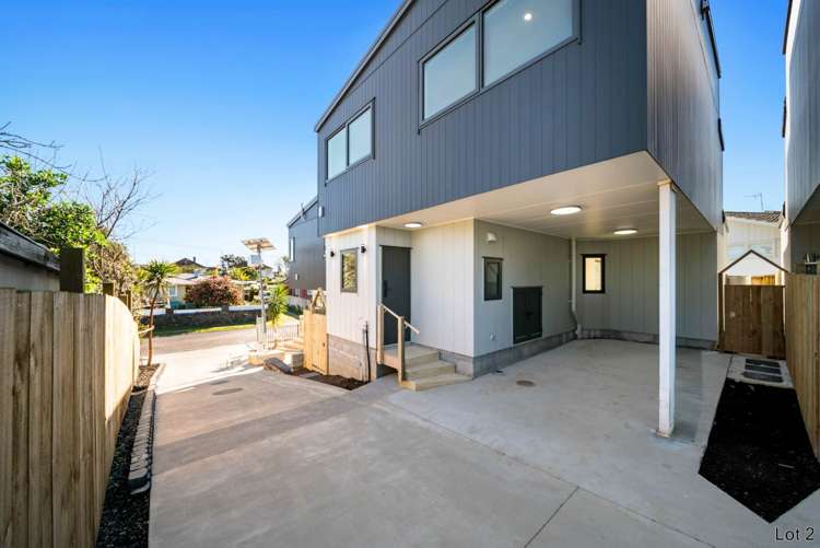 2 /8 Clutha Crescent Clover Park_1