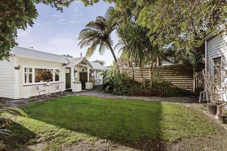 24 Bracken Street Petone_19