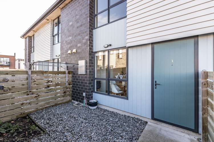 3/14 Buffon Street Waltham_16