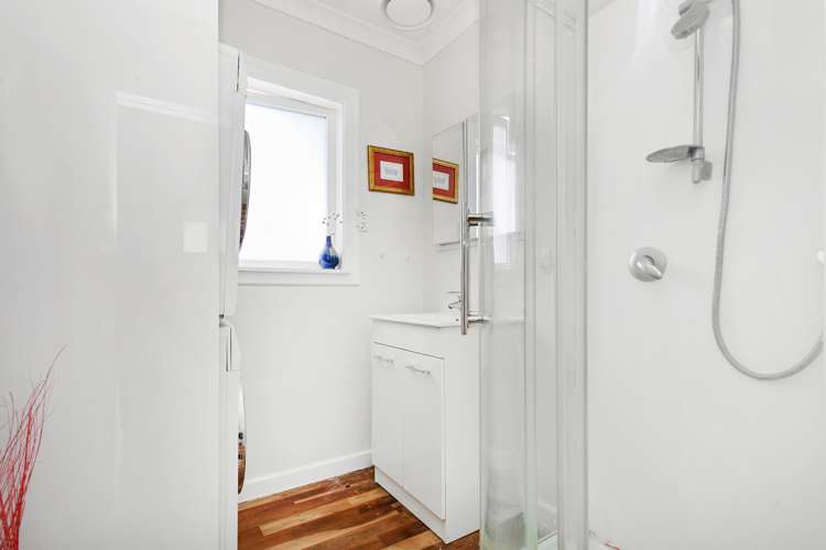 37 Lees Grove Wainuiomata_15