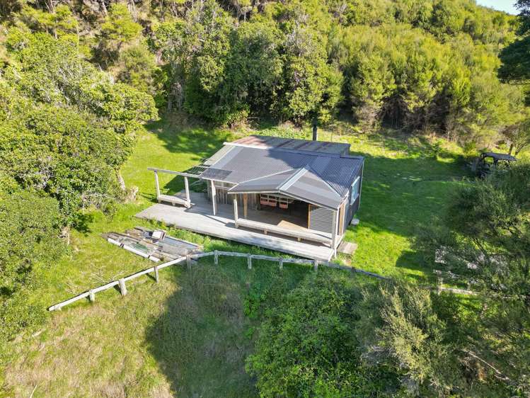 2057 Cape Palliser Road South Martinborough_10