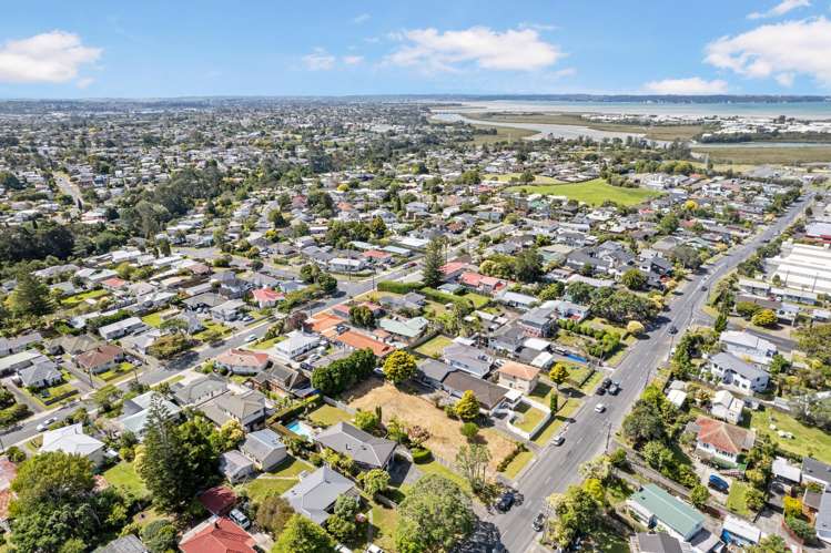 98 Hepburn Road Glendene_15