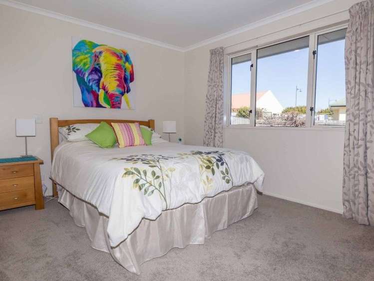 25 Otia Drive Richmond_13