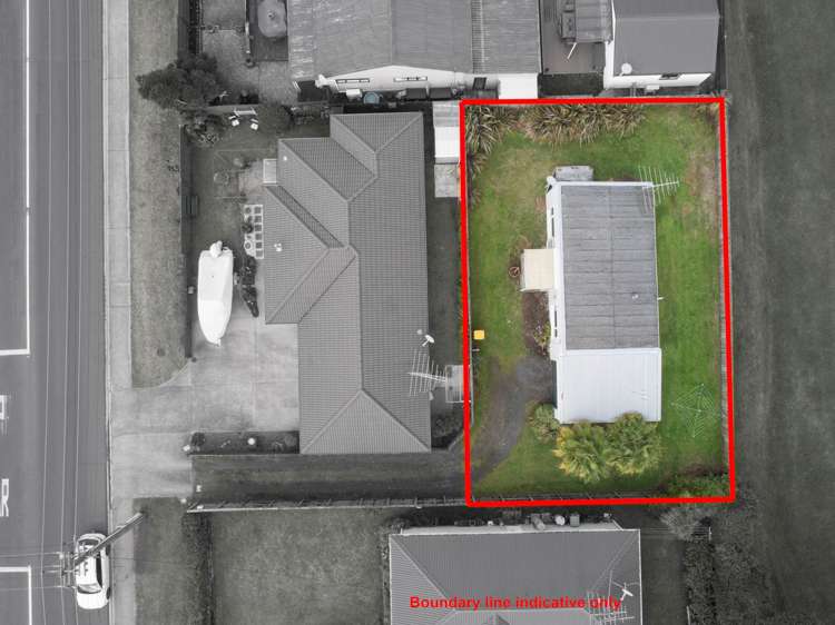 2/6 Centreway Road Orewa_10