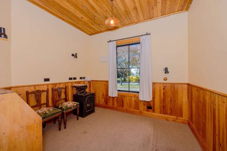 7 Mclellan Place Albert Town_10