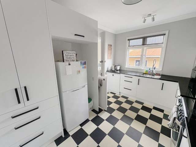 131 Bartholomew Road 10516_3