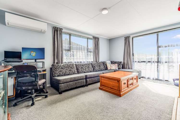 40 Montgomery Crescent Bader_13