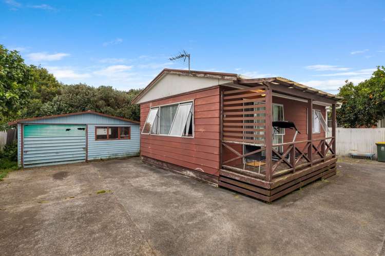 13 Wroughton Crescent Otara_12