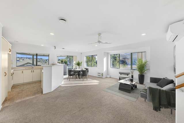Ideal Downsize: Secure, Sunny & Convenient