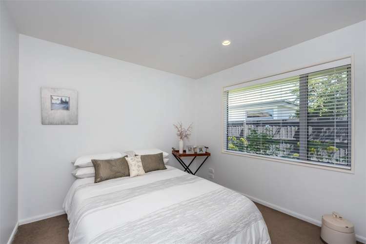 7 Applefield Court Northwood_14