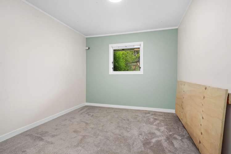 22 Castle Crescent Stokes Valley_16