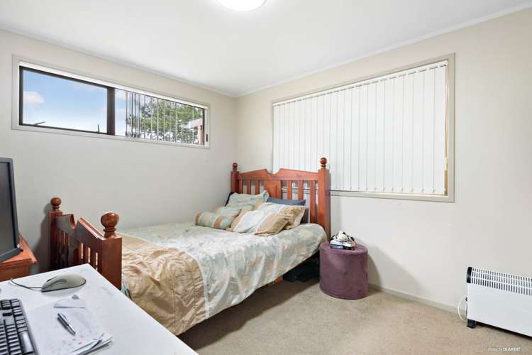 154 Solar Road Glen Eden_9