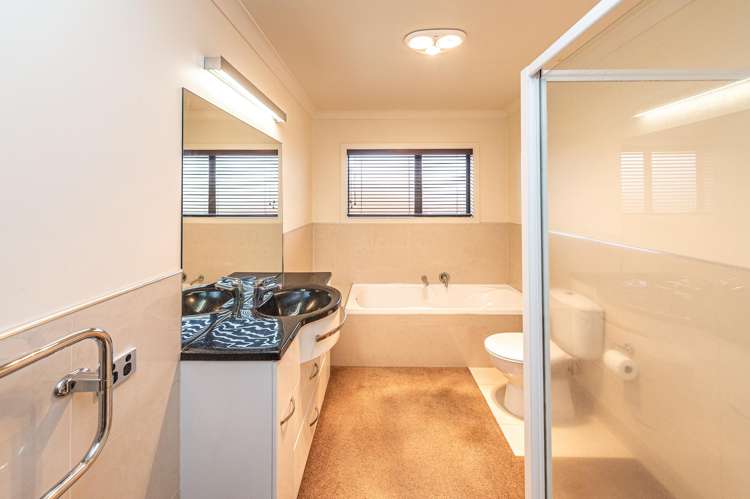 1 Gilligan Close College Estate_16