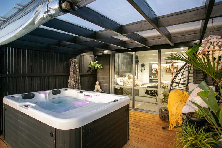 15 Shadbolt Drive Leamington_15