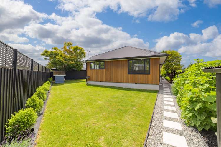 19 Lansbury Avenue Strowan_19