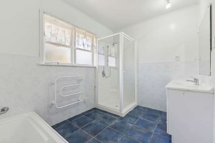 47 Macleans Road Bucklands Beach_16