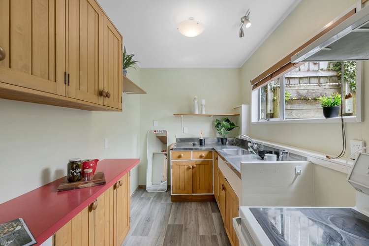 1 Crown Hill Titahi Bay_17